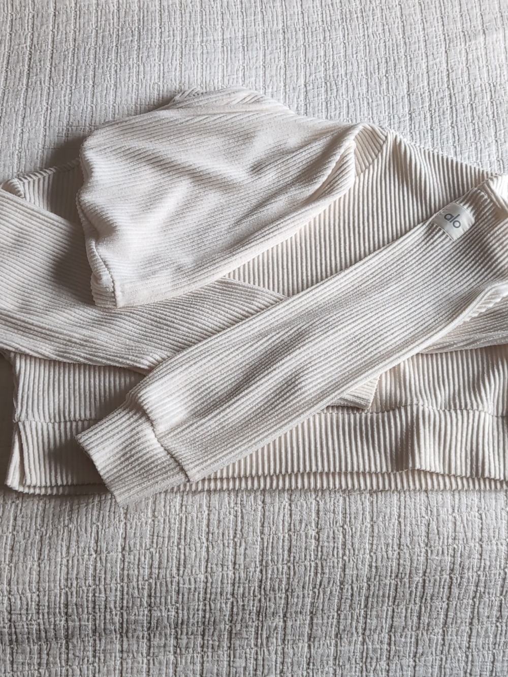 Alo Muse Ribbed Lounge Set Cream - Picture 5 of 9